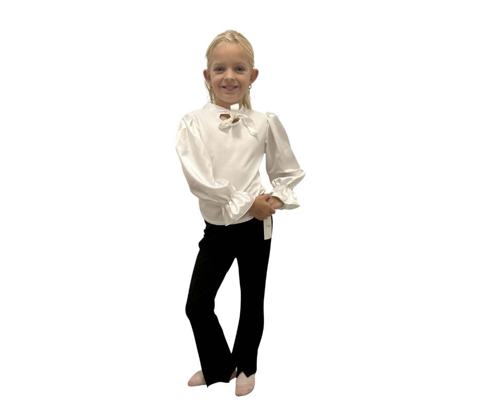 Fashion by Livana | Witte blouse met strik