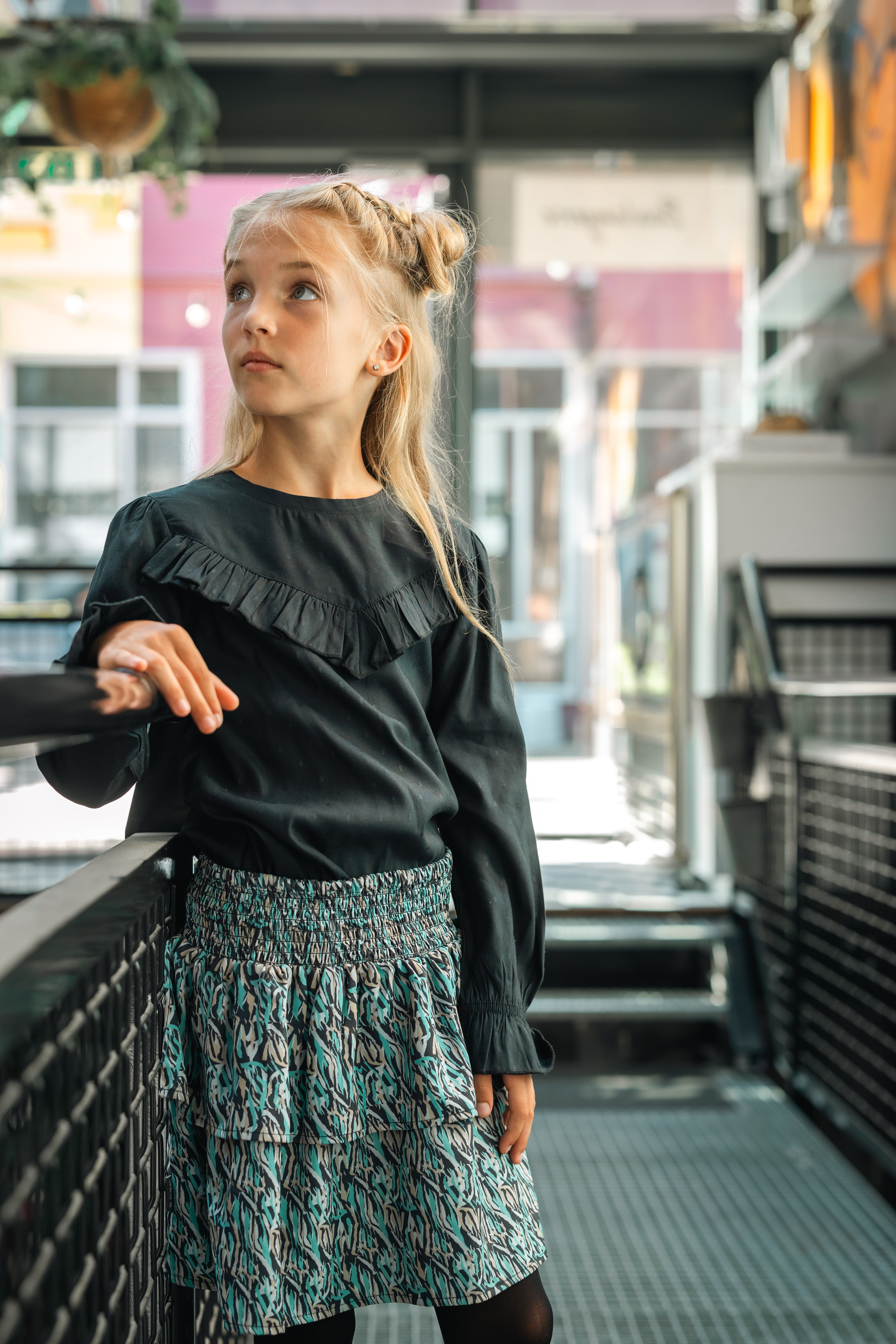 Fashion by Livana | Effen zwart shirt van Vinrose